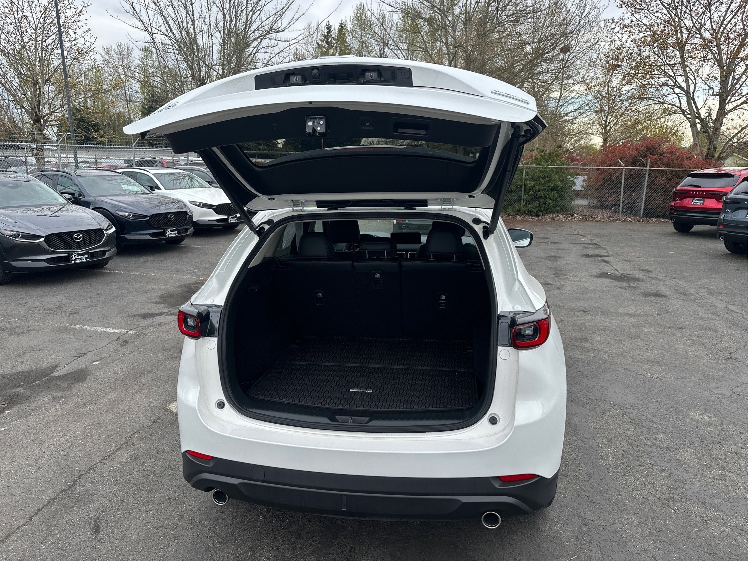 Used 2025 MAZDA CX-5 Carbon Edition image 11