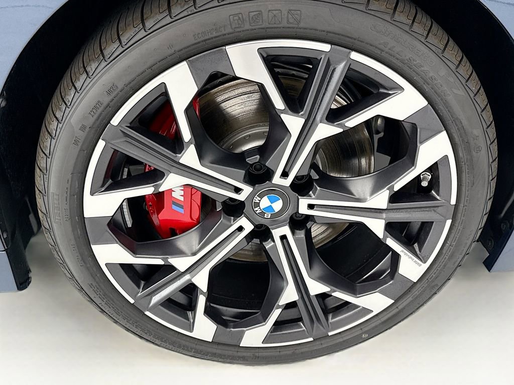 New 2026 BMW 330i xDrive Sedan w/ M Sport Package AWD/4WD image 31