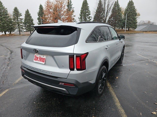 Used 2021 Kia Sorento S image 6