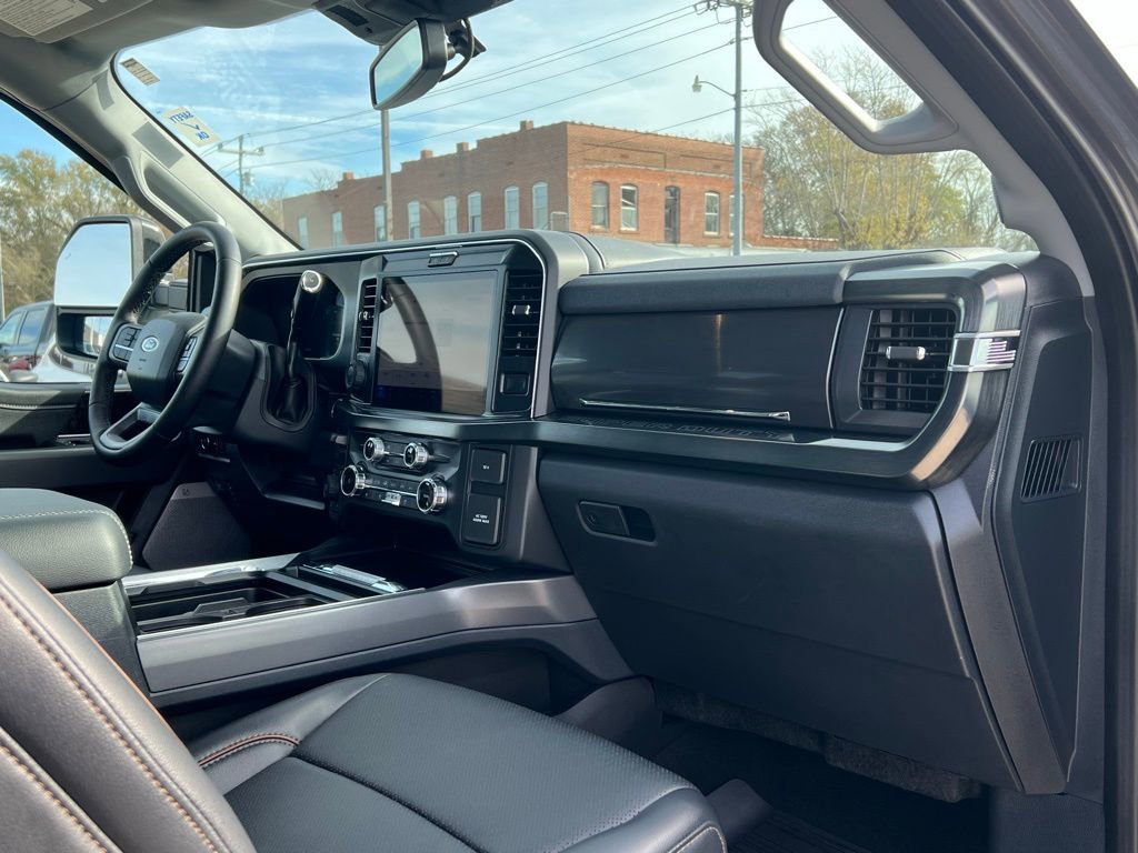Used 2025 Ford F350 Lariat w/ Lariat Ultimate Package image 22