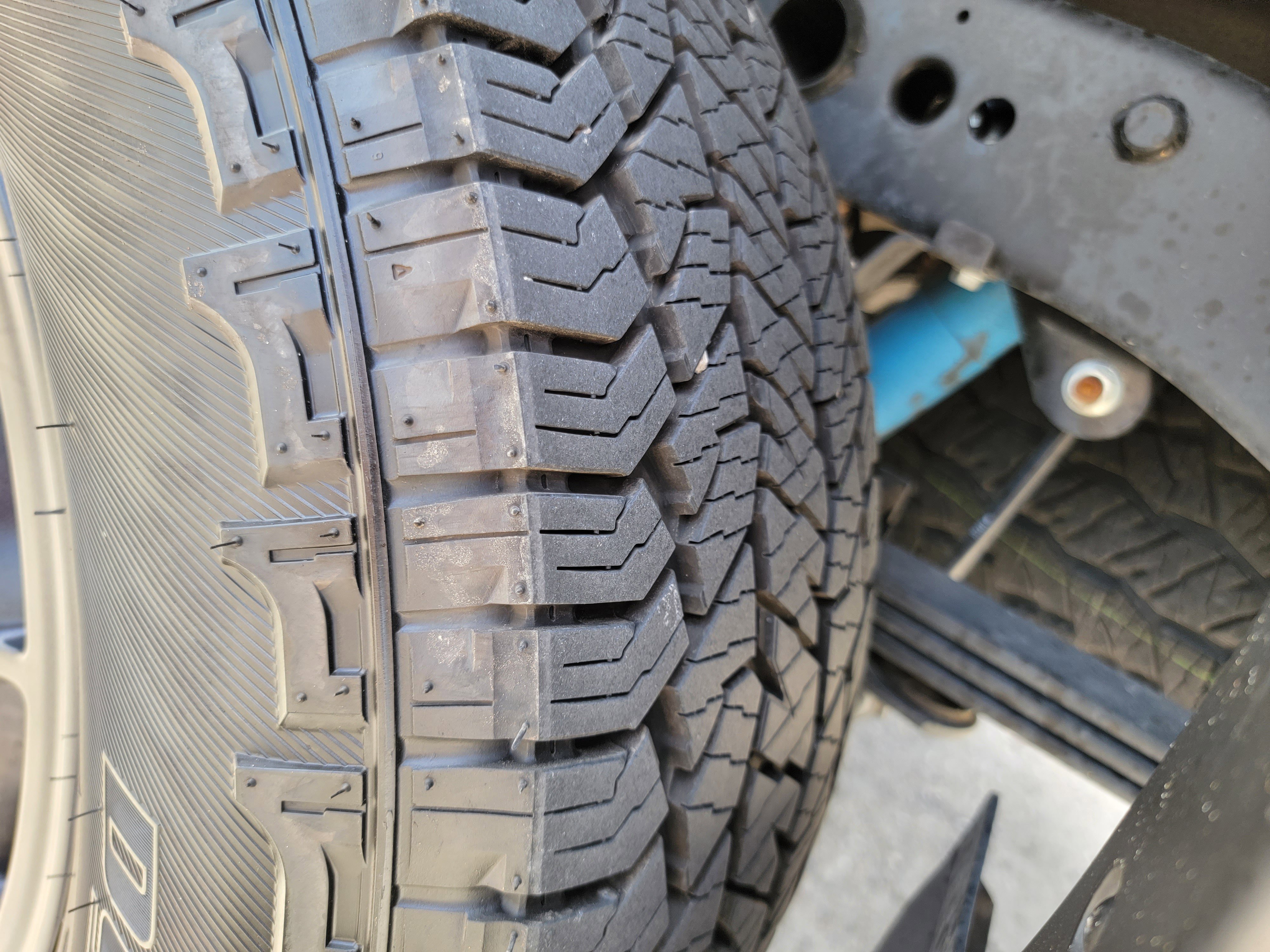 Used 2025 Nissan Frontier PRO-4X w/ Pro Convenience Package image 40