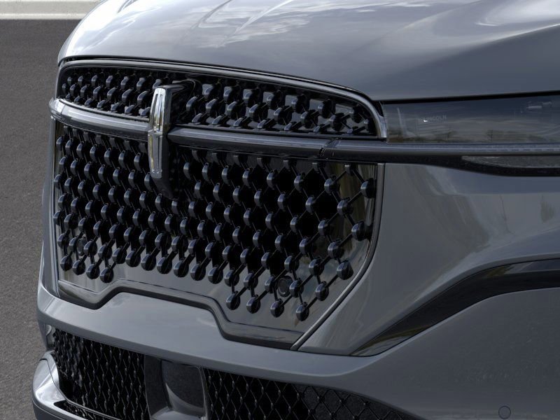 New 2025 Lincoln Nautilus Premier w/ Equipment Group 102A image 17