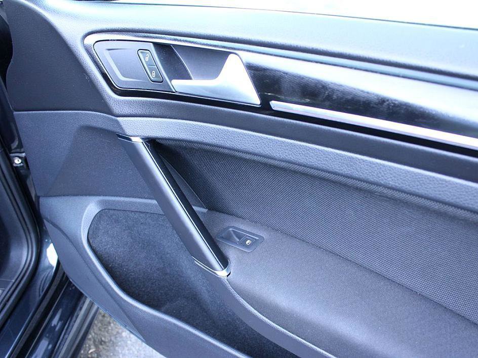 Used 2017 Volkswagen GTI Sport image 23