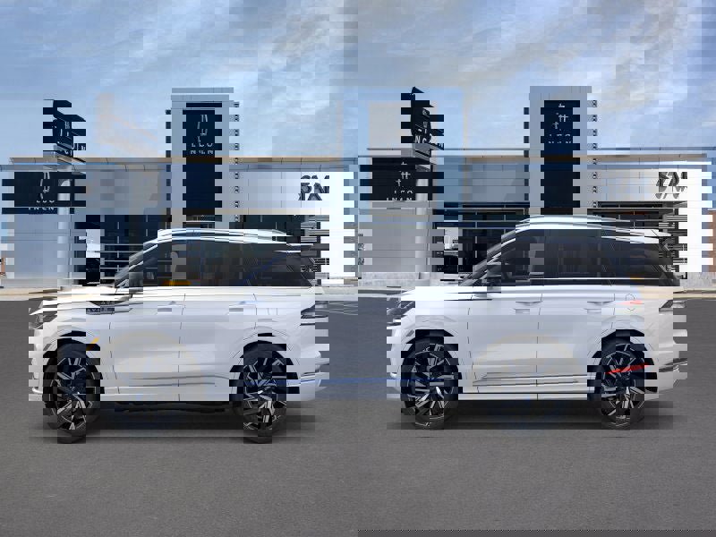 New 2025 Lincoln Aviator Black Label image 3