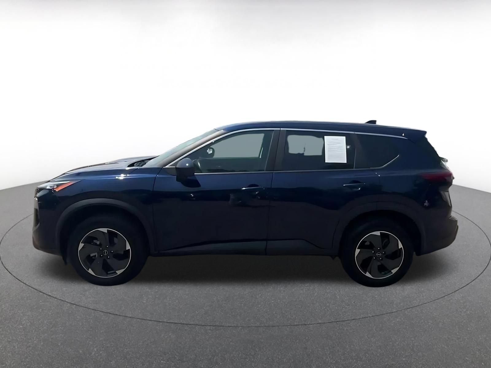 Used 2025 Nissan Rogue SV AWD/4WD image 9