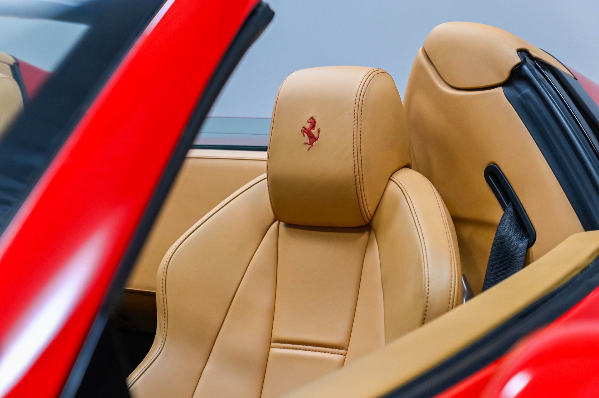 Used 2013 Ferrari 458 Spider RWD image 24