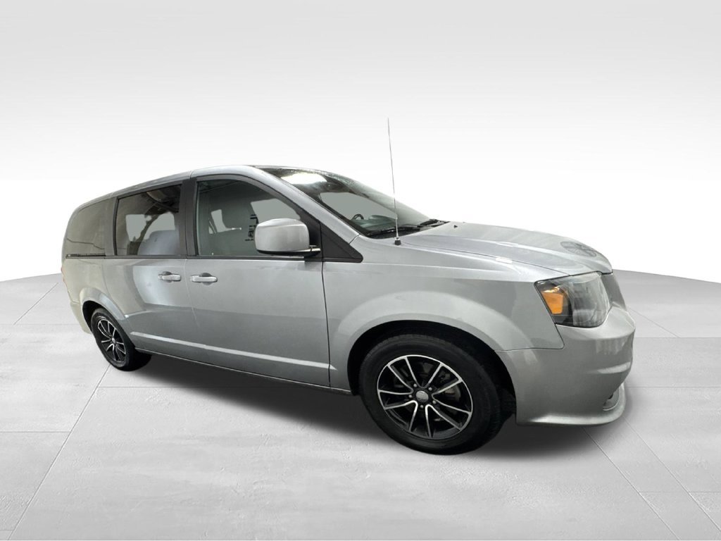 Used 2019 Dodge Grand Caravan GT w/ Safety Sphere Group FWD image 5
