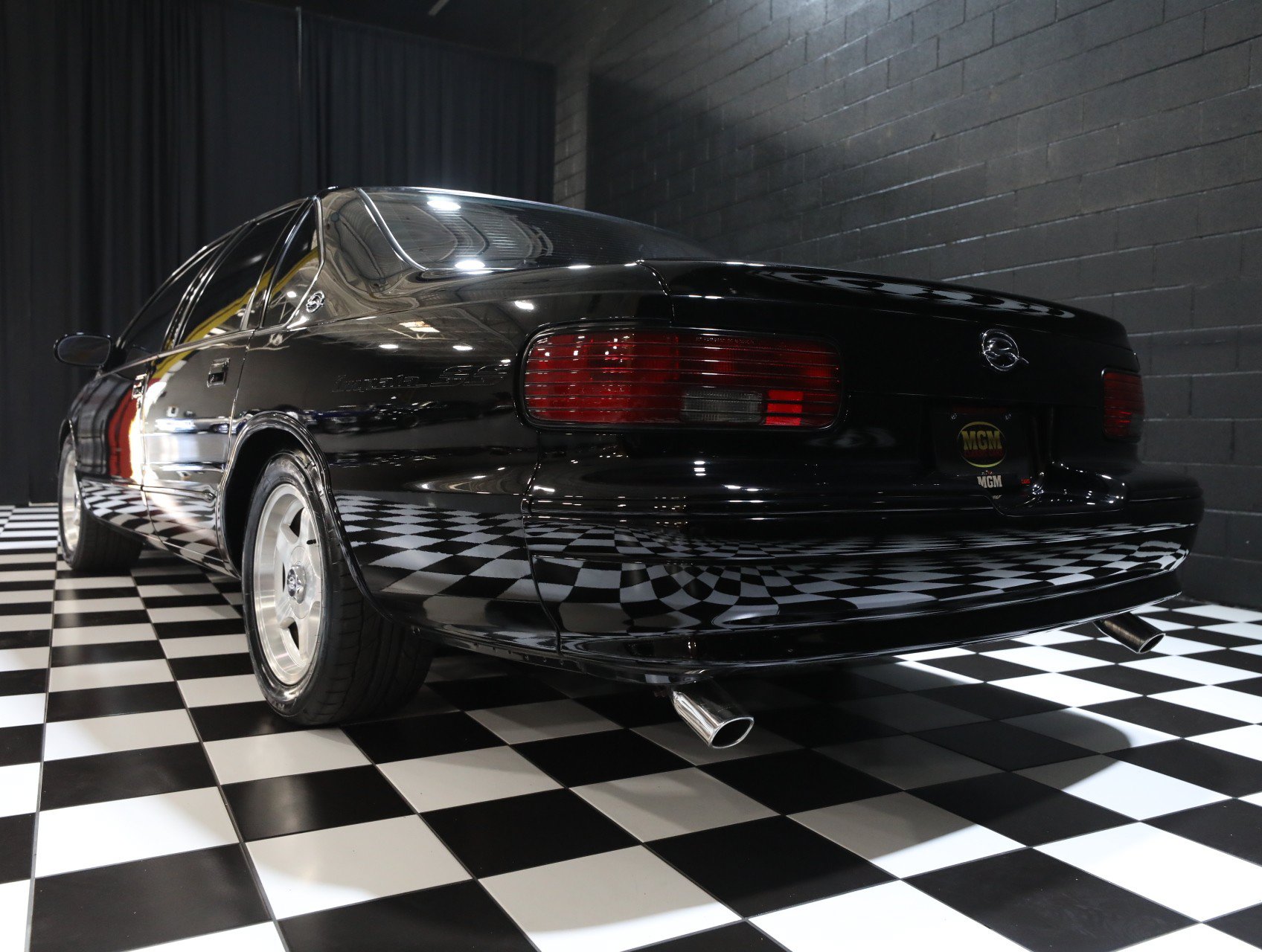 Used 1996 Chevrolet Impala SS RWD image 22