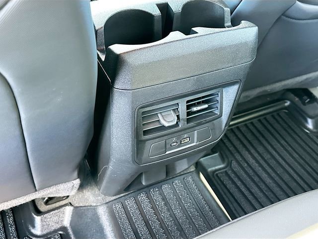 Used 2024 Chevrolet Colorado Z71 w/ Z71 Convenience Package 2 image 26