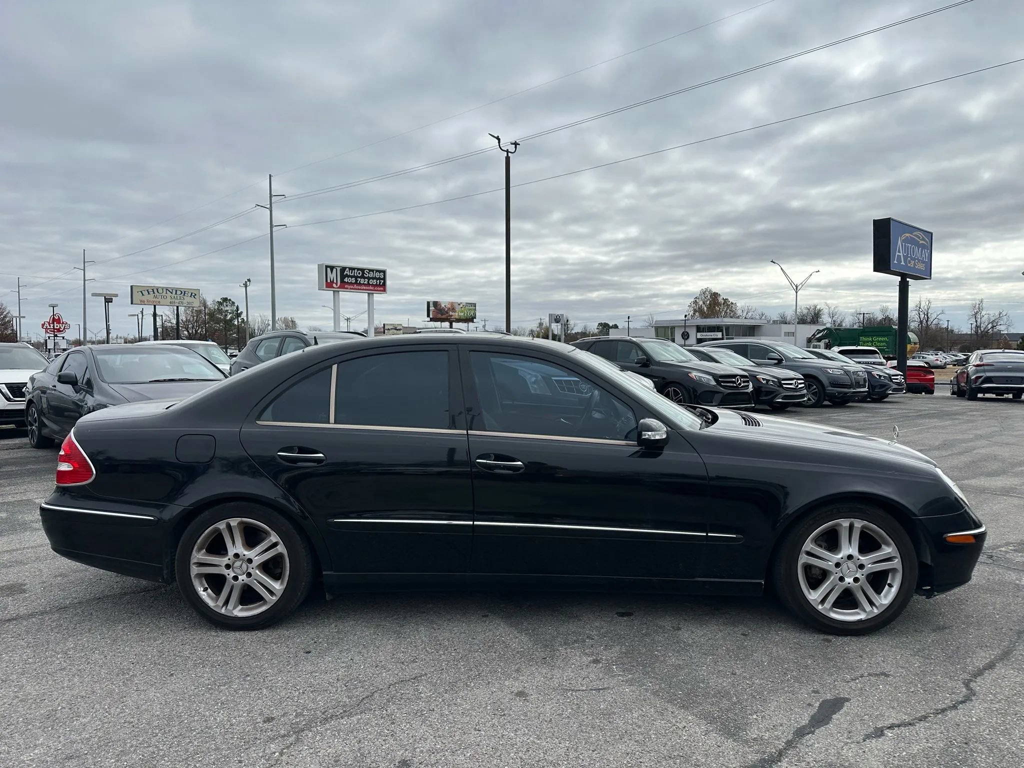 Used 2005 Mercedes-Benz E 500 Sedan image 30