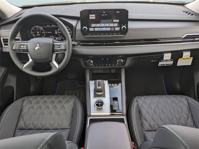 New 2025 Mitsubishi Outlander SEL image 17