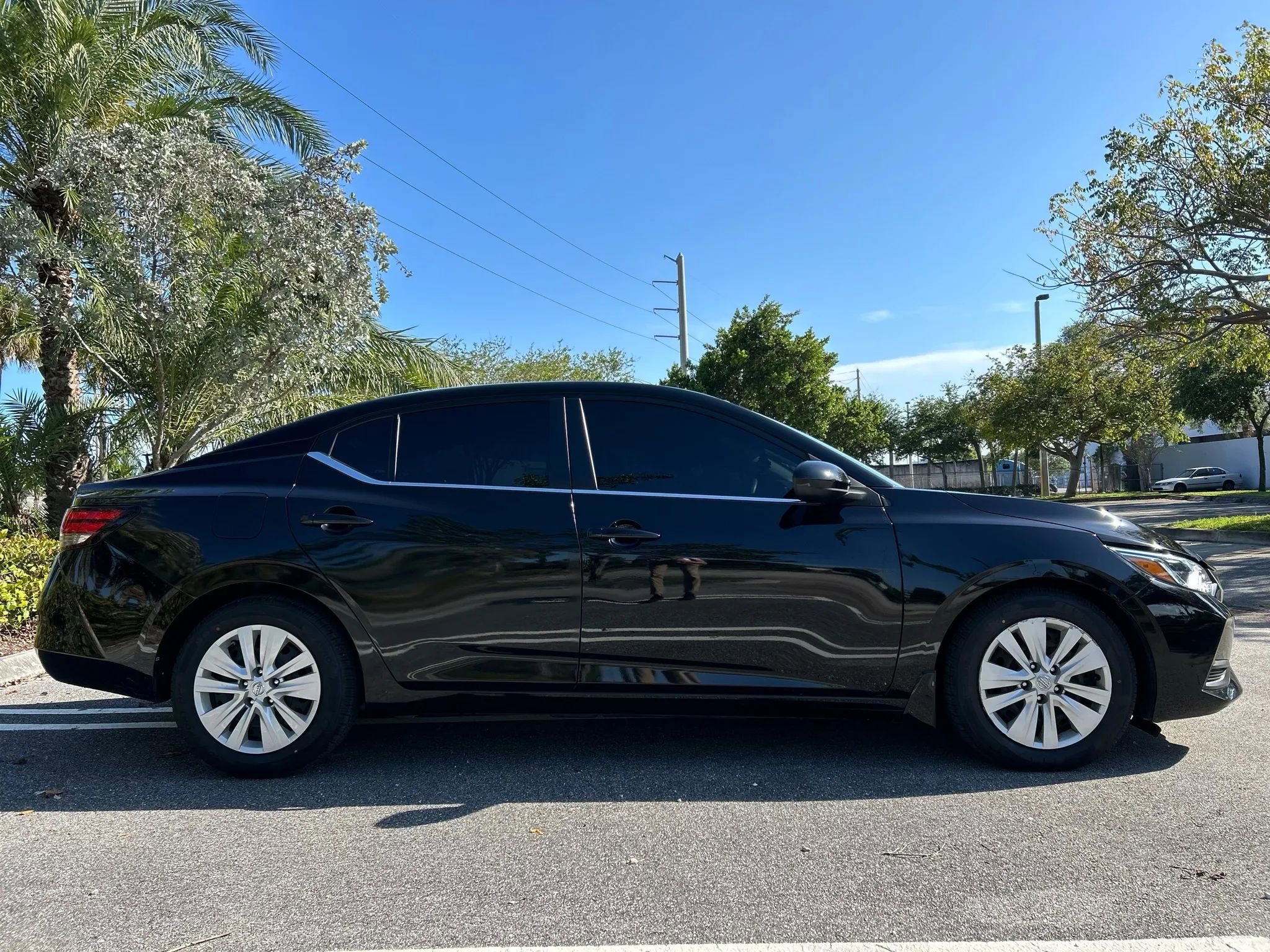 Used 2023 Nissan Sentra S image 9
