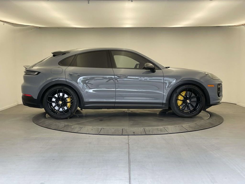 Certified 2024 Porsche Cayenne Turbo GT AWD/4WD image 8