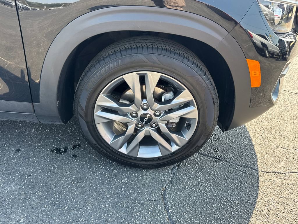 Used 2023 Kia Seltos S FWD image 13
