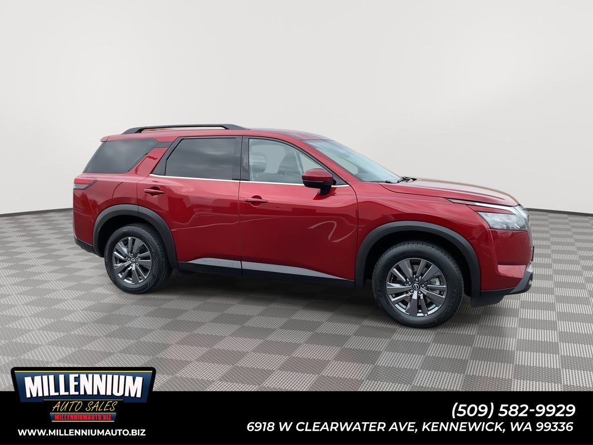 Used 2024 Nissan Pathfinder SV