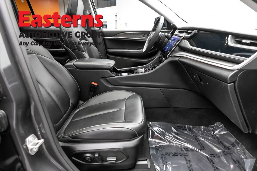 Used 2023 Jeep Grand Cherokee 4WD 4xe image 27