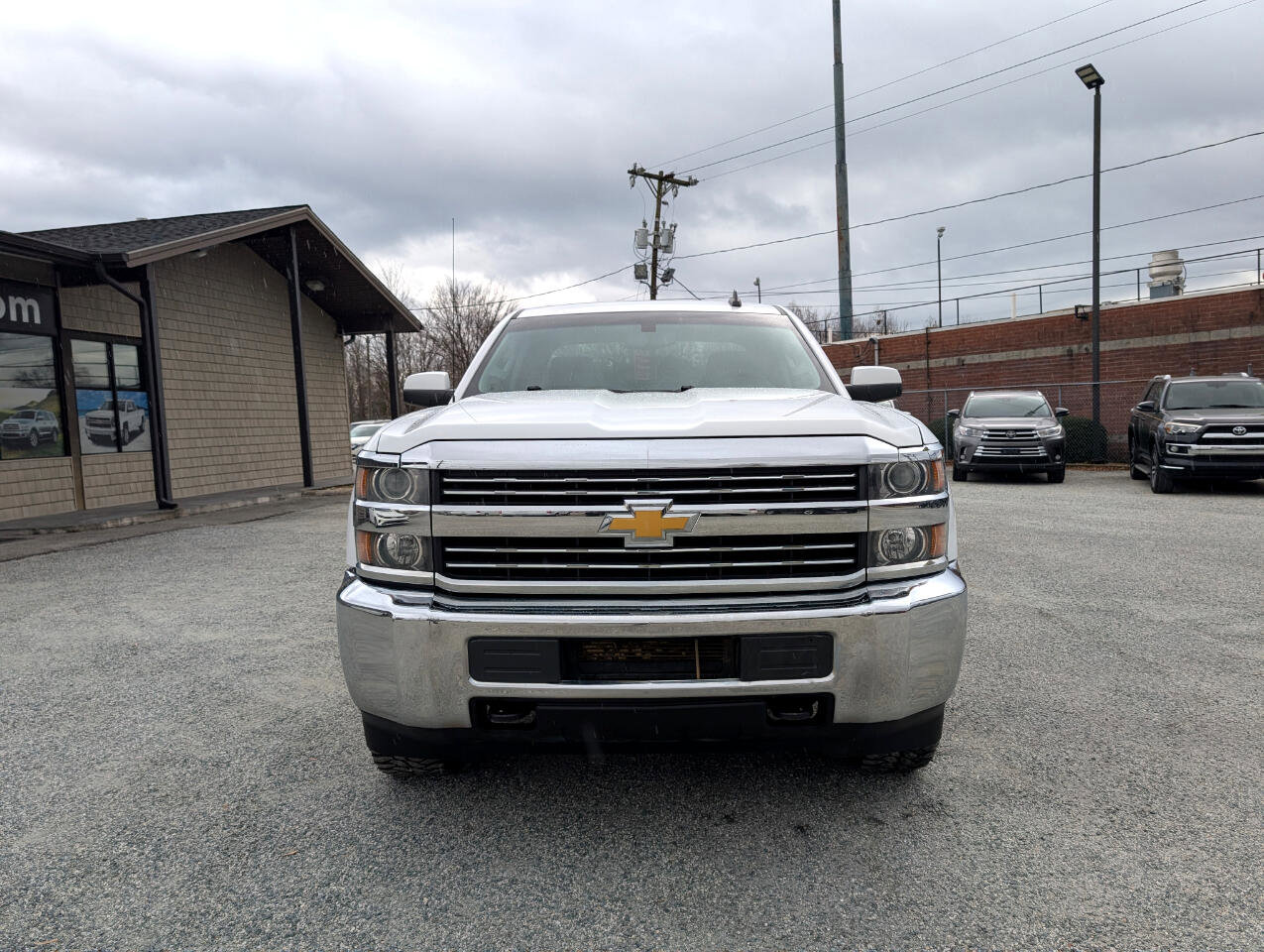 Used 2015 Chevrolet Silverado 2500 LT image 2