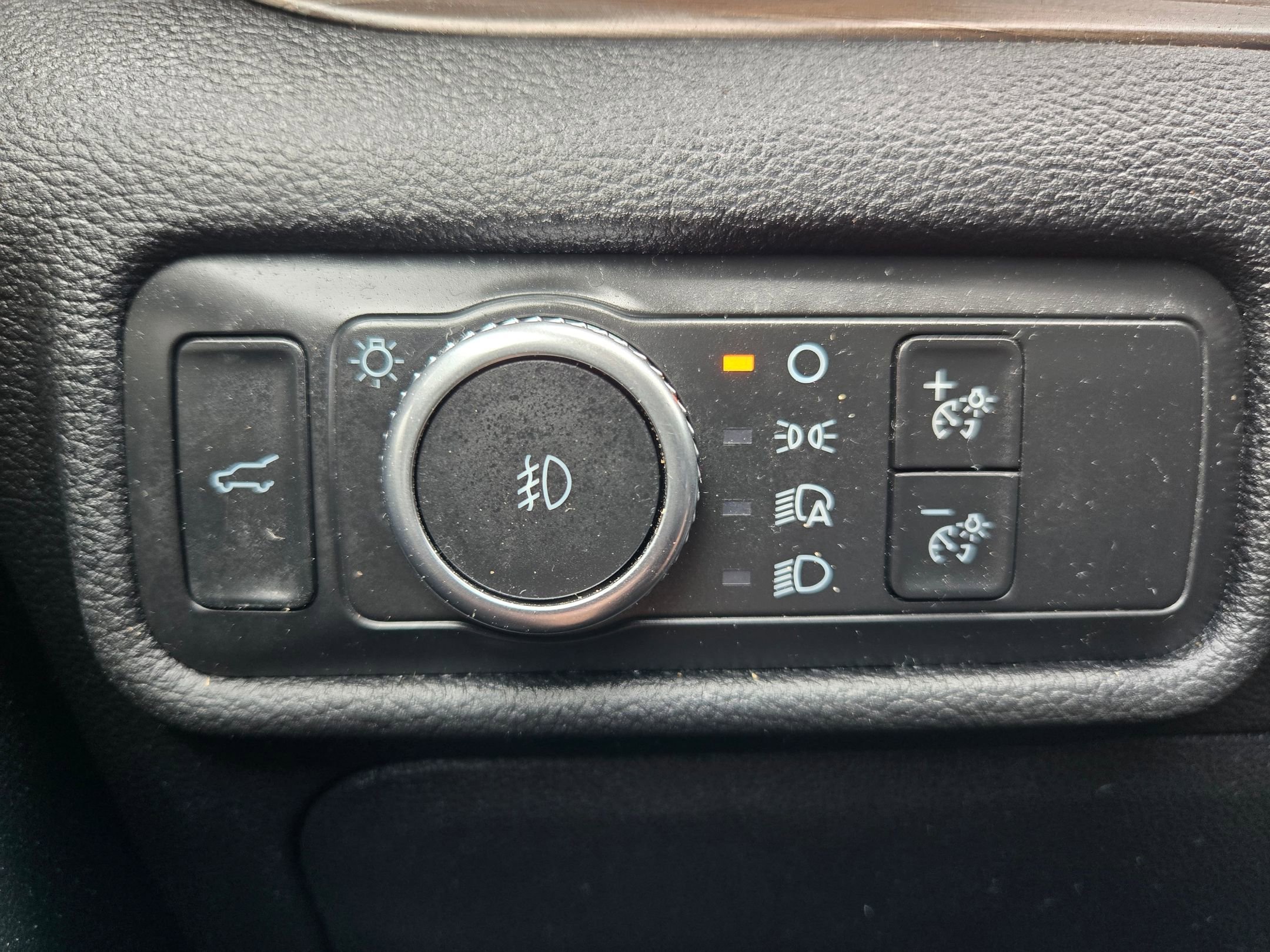 Used 2021 Ford Explorer Limited RWD image 25