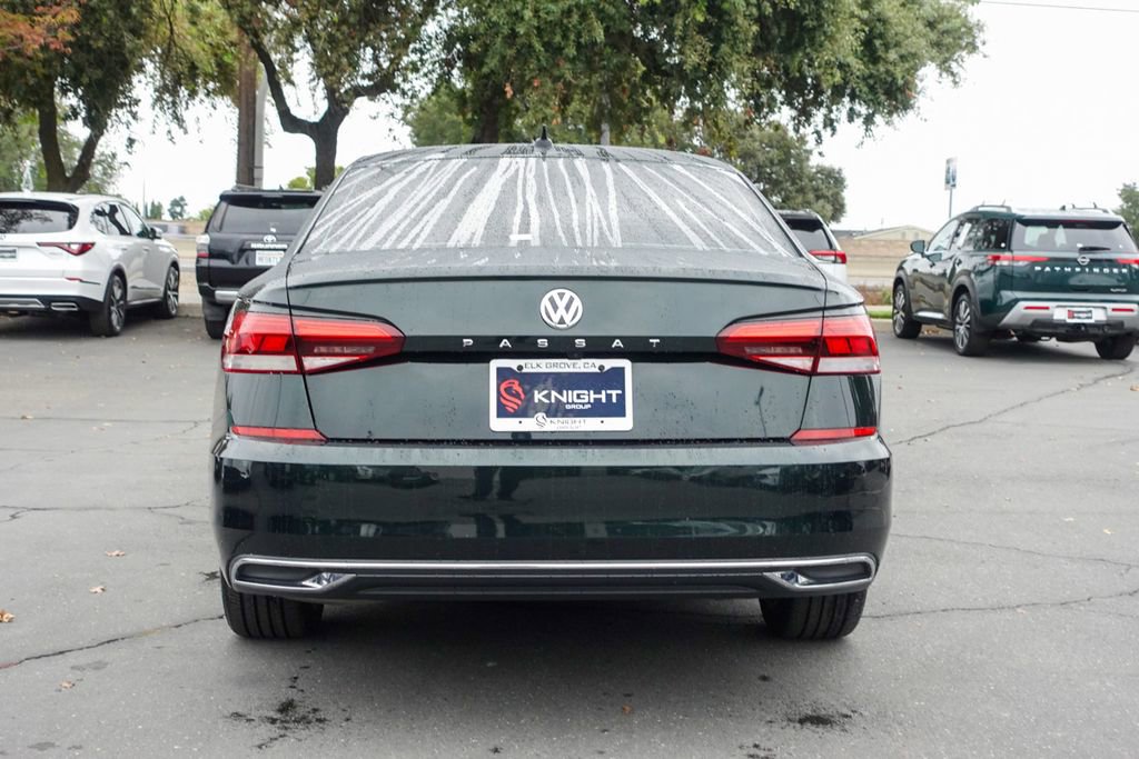 Used 2022 Volkswagen Passat 2.0T image 7