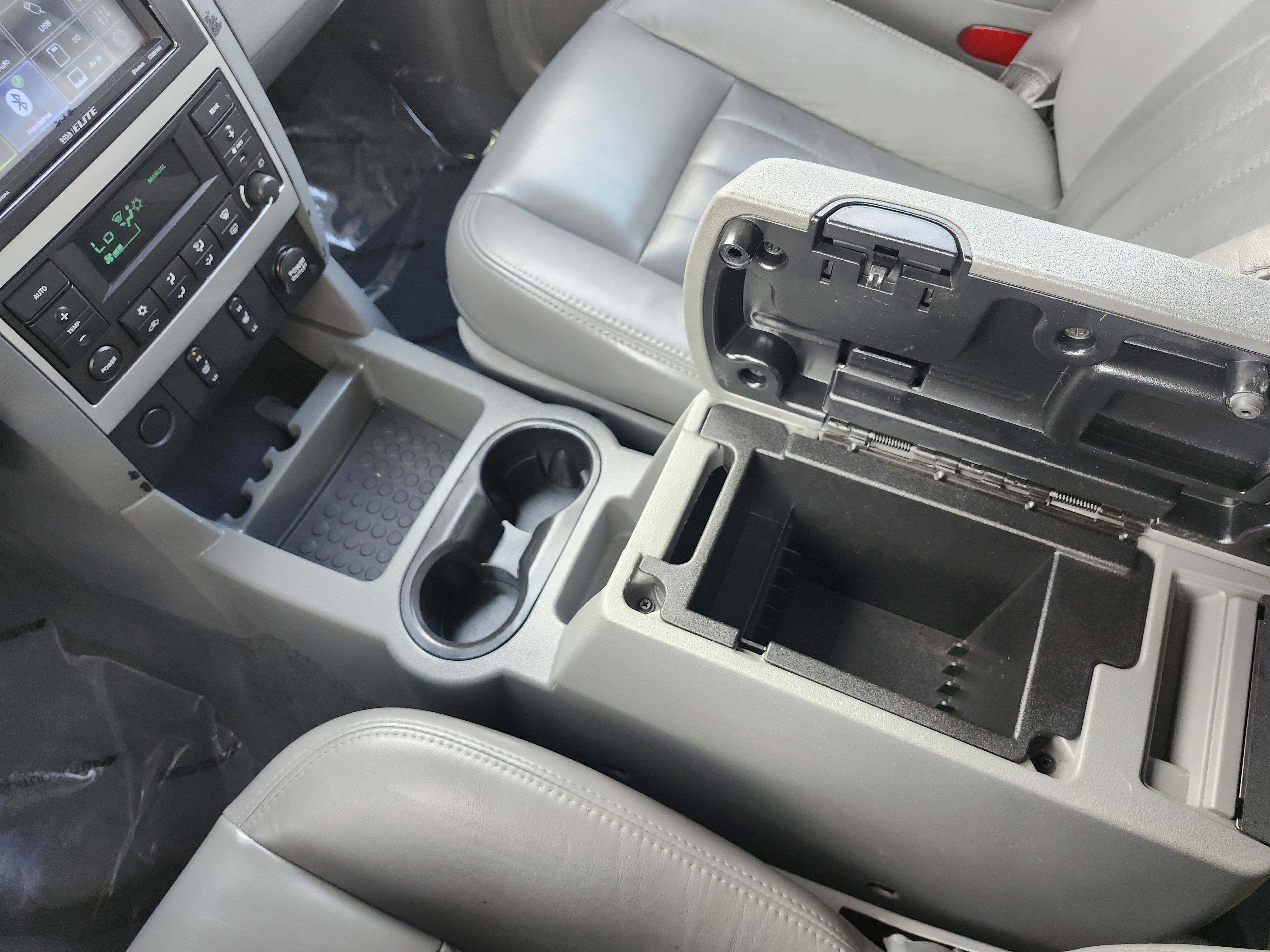 Used 2004 Dodge Durango Limited image 32