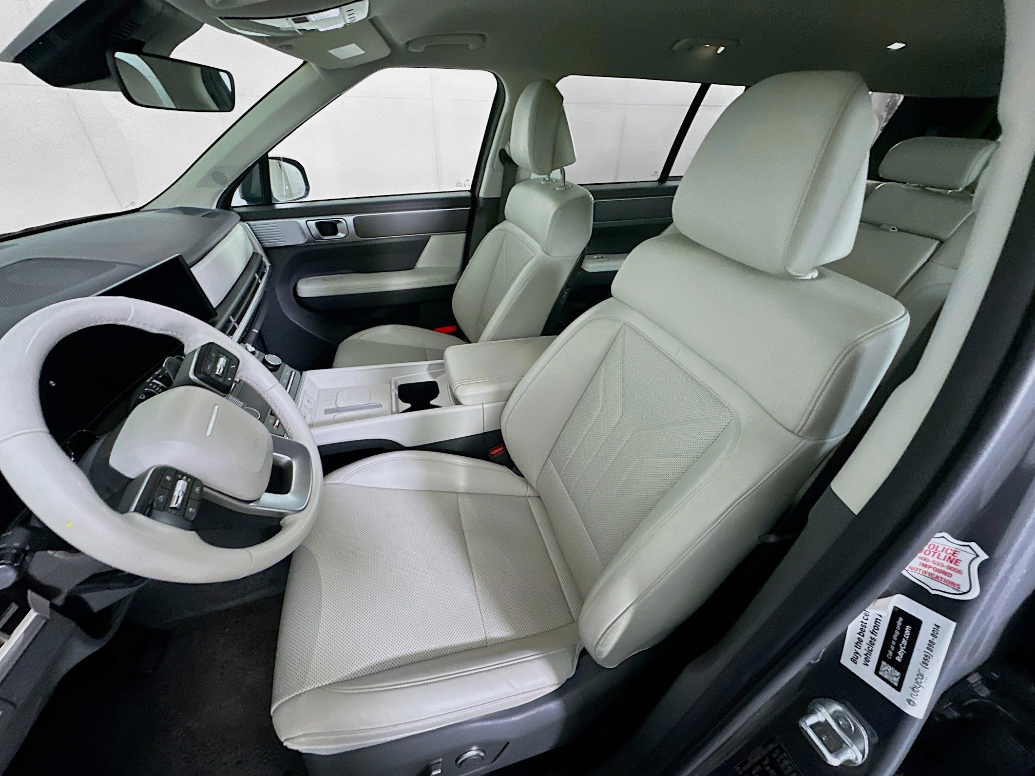 Used 2025 Hyundai Santa Fe SEL FWD image 13