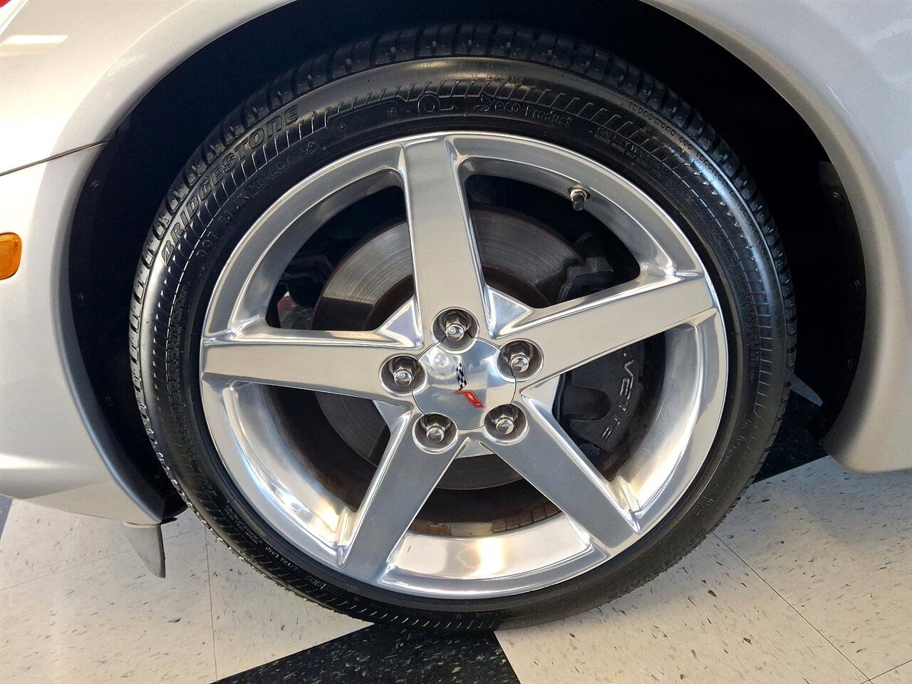 Used 2005 Chevrolet Corvette Convertible w/ Preferred Equipment Group image 11