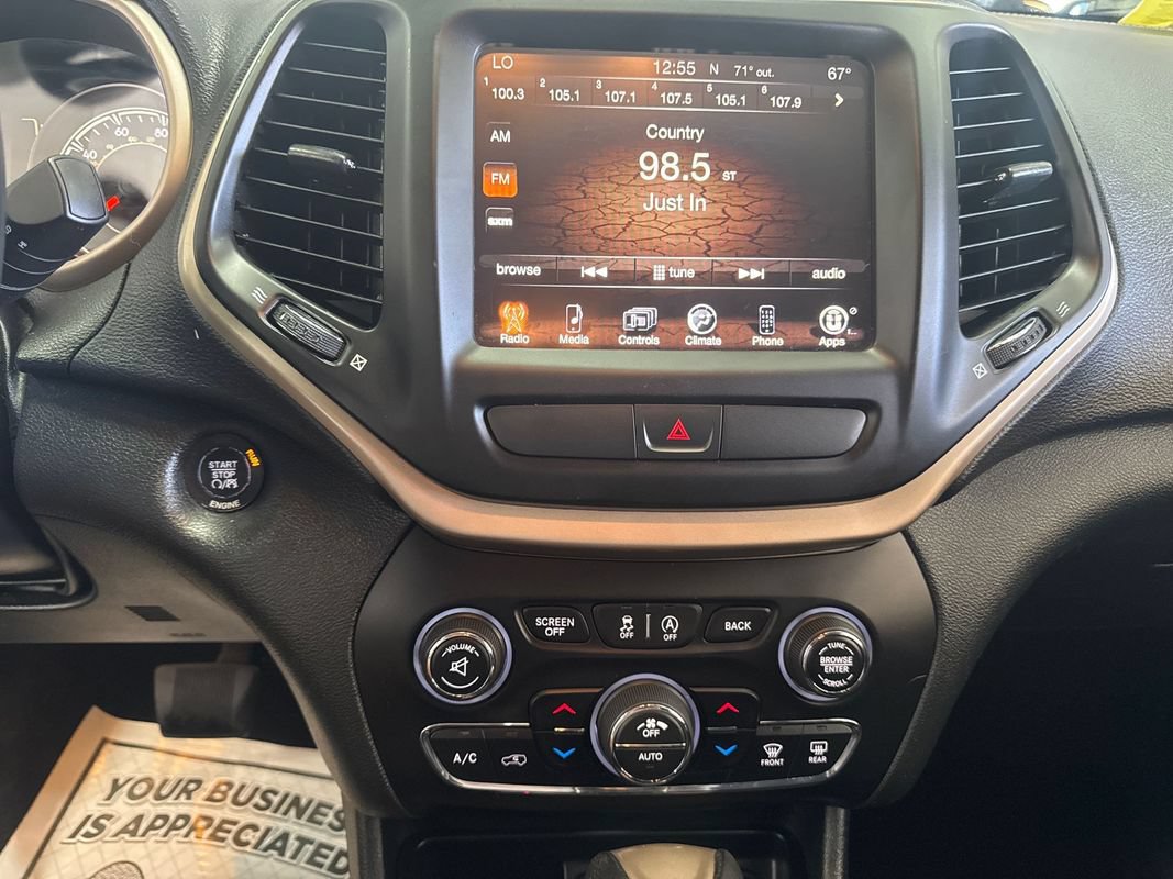Used 2015 Jeep Cherokee Latitude w/ Comfort/Convenience Group AWD/4WD image 15