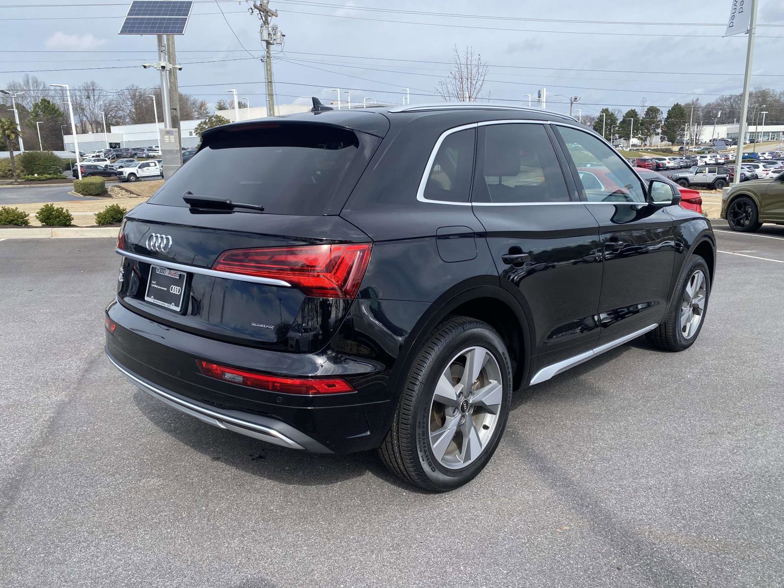 Certified 2023 Audi Q5 2.0T Premium w/ Convenience Package image 7