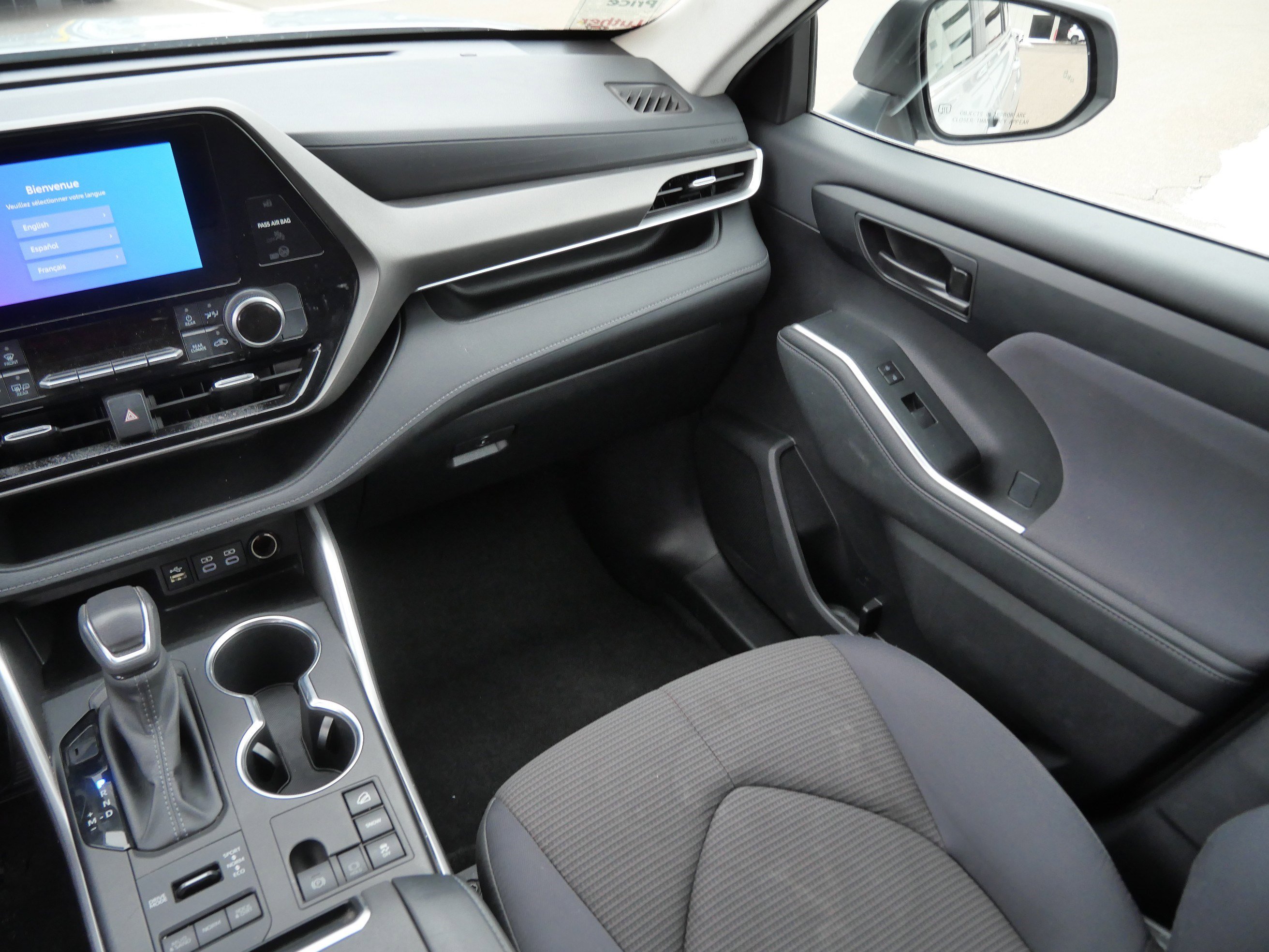 Certified 2024 Toyota Highlander LE image 12