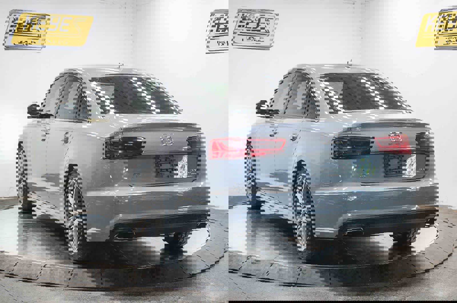 Used 2018 Audi A6 3.0T Premium Plus w/ Competition Package image 2