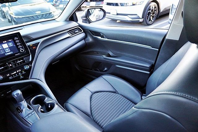 Used 2023 Toyota Camry SE image 20