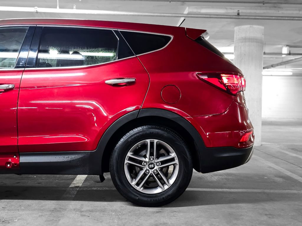 Used 2018 Hyundai Santa Fe Sport image 16