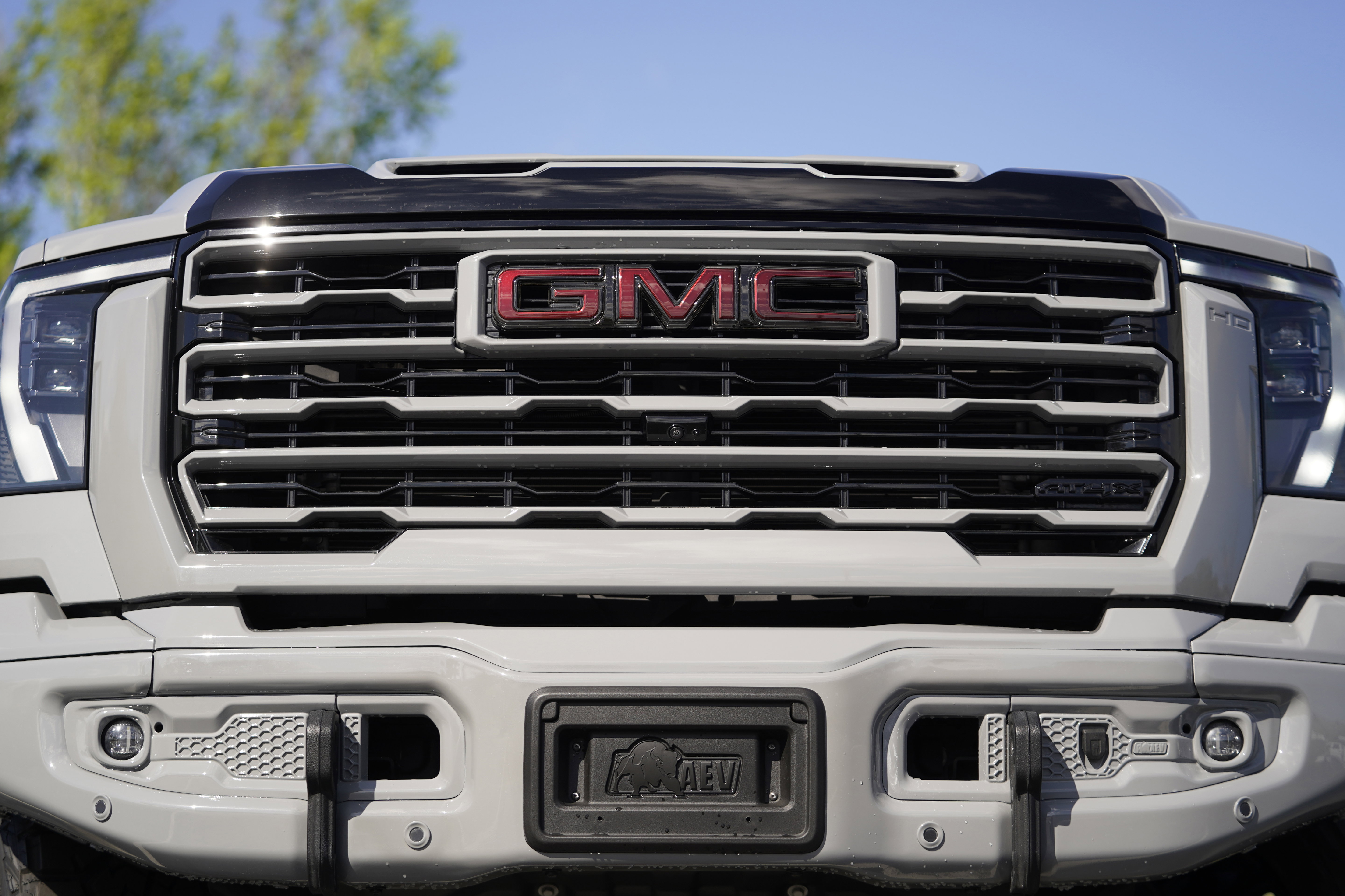 Used 2024 GMC Sierra 2500 AT4X w/ AT4X AEV Edition AWD/4WD image 33