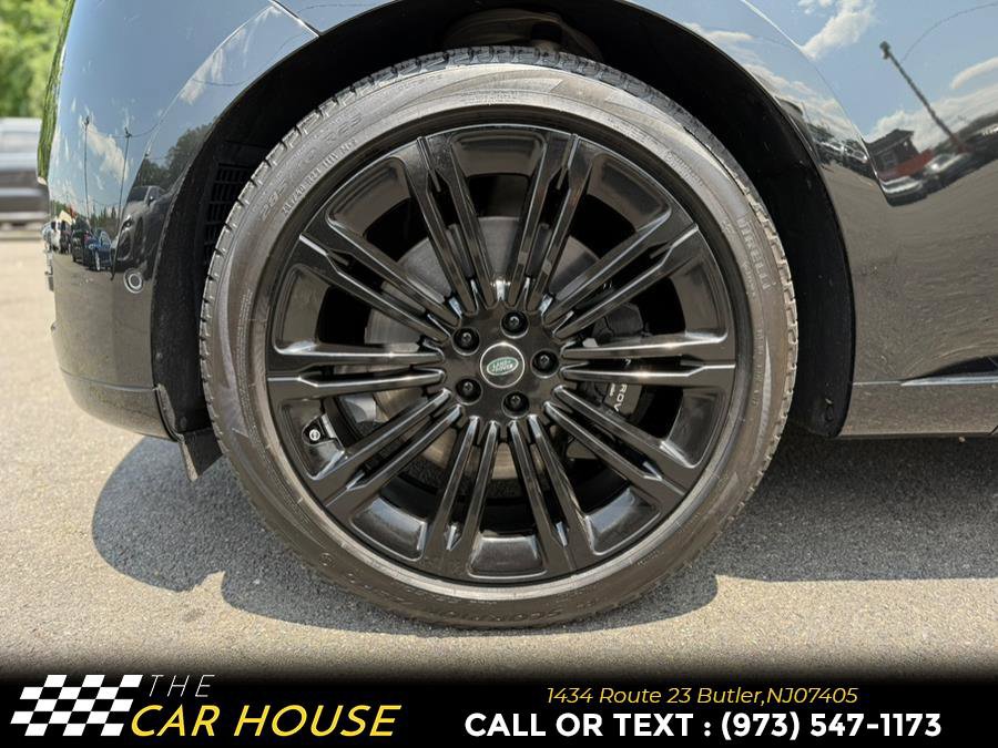 Used 2023 Land Rover Range Rover Long Wheelbase Autobiography image 4