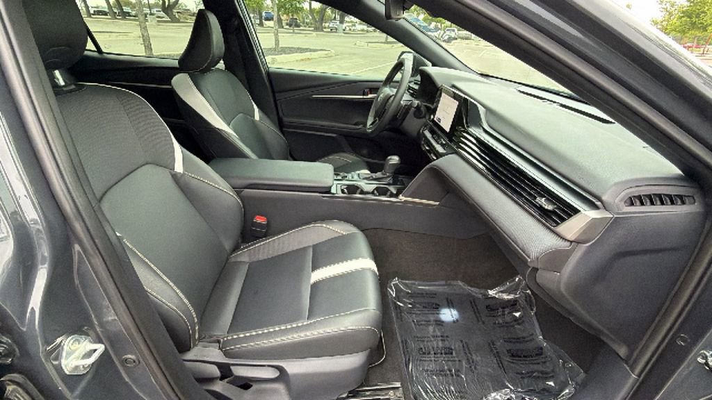 Certified 2025 Toyota Camry SE w/ Convenience Package image 39