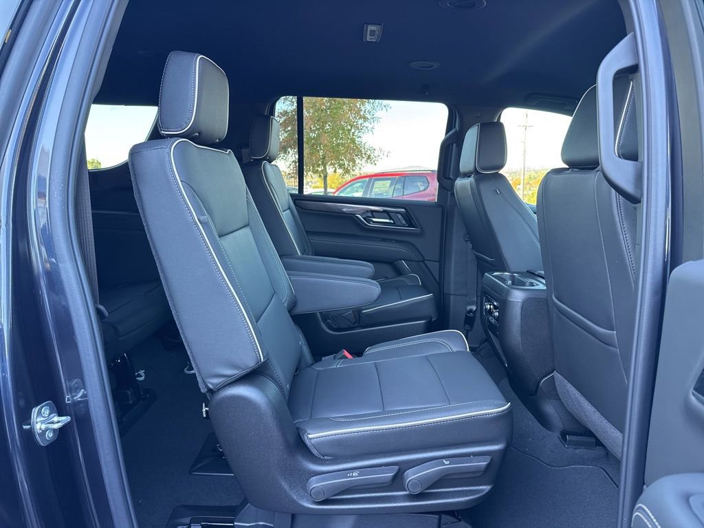New 2026 GMC Yukon XL Elevation w/ LPO, Elevation Black Package image 26
