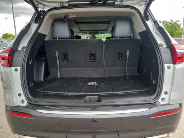 Used 2020 Buick Enclave Essence w/ Sound and Sites Package FWD image 11