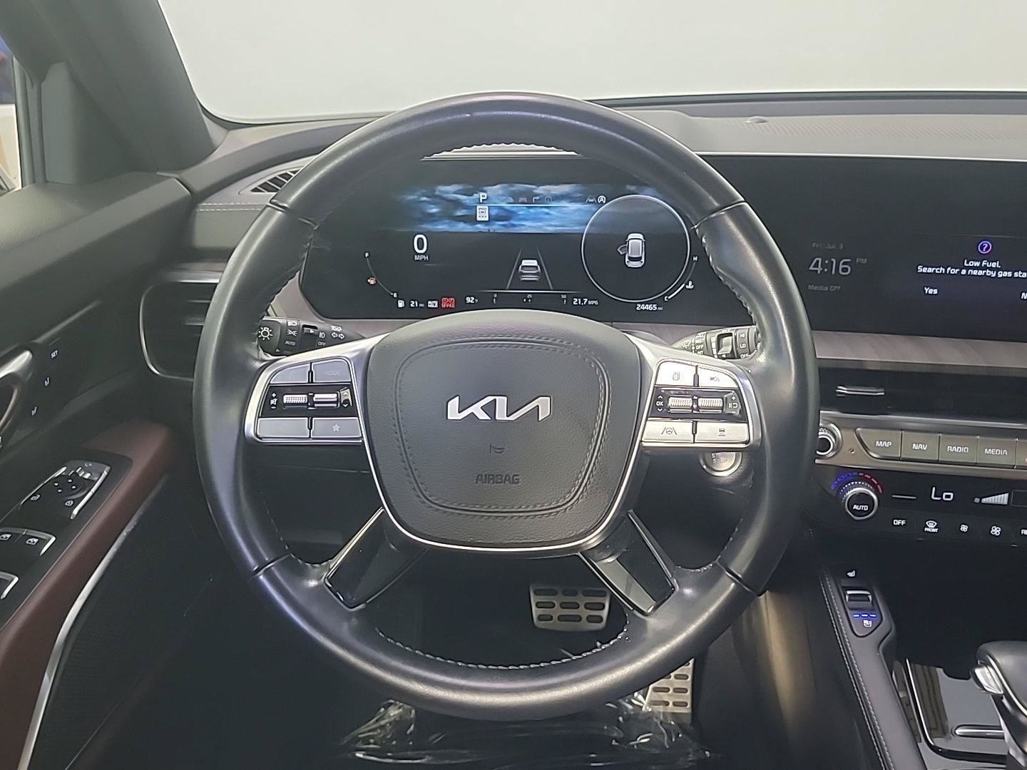 Certified 2024 Kia Telluride SX w/ Towing Package FWD image 20