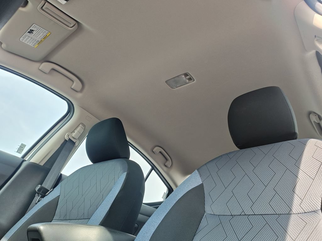 Used 2025 Nissan Versa SV FWD image 23