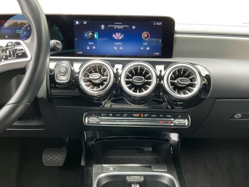 Used 2025 Mercedes-Benz CLA 250 image 12