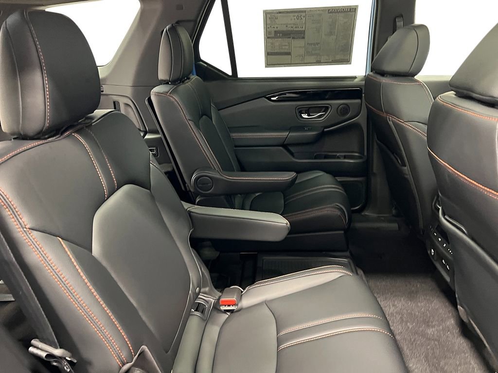 New 2025 Honda Pilot TrailSport image 31