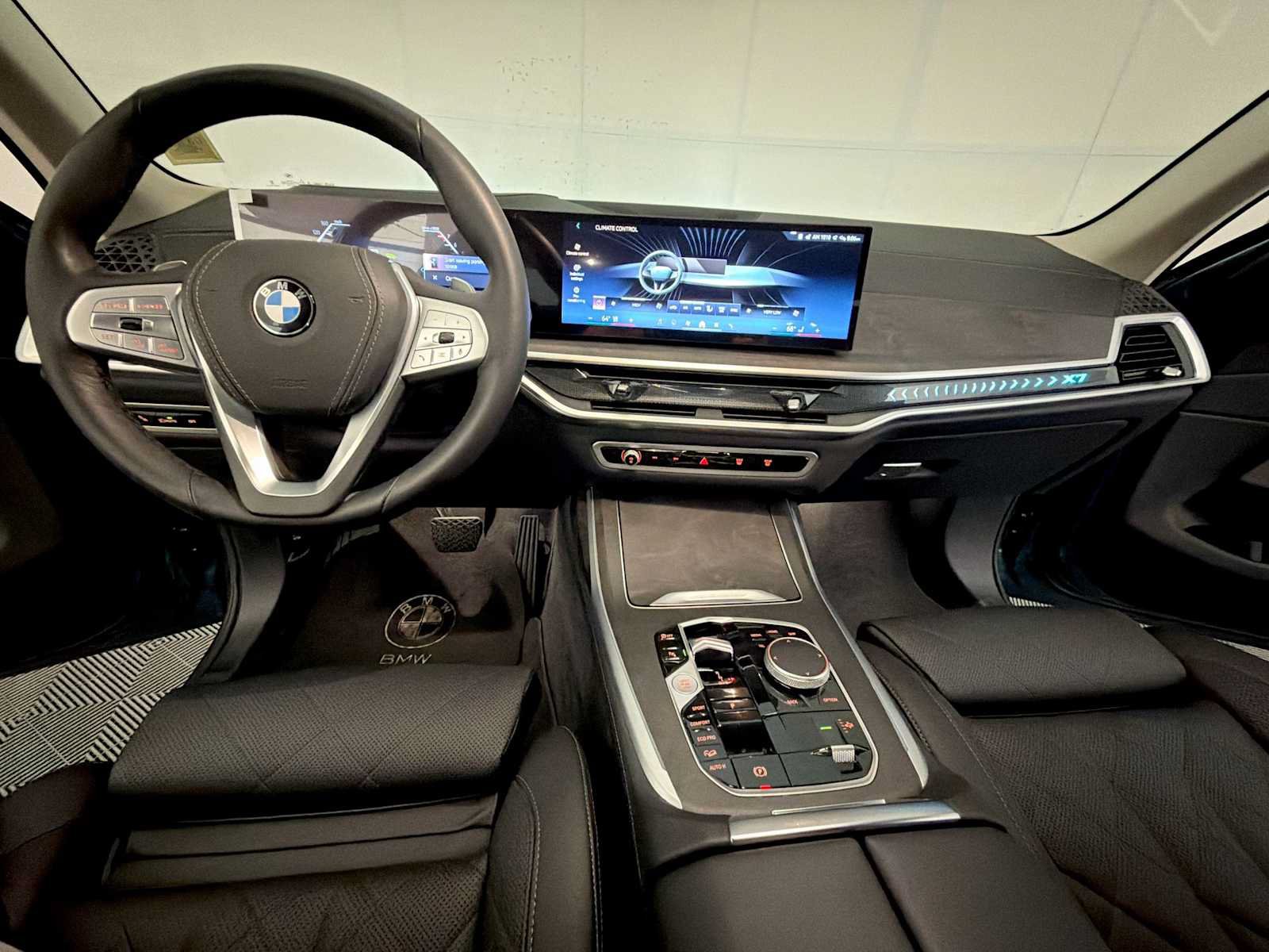 Used 2026 BMW X7 xDrive40i w/ Premium Package AWD/4WD image 17