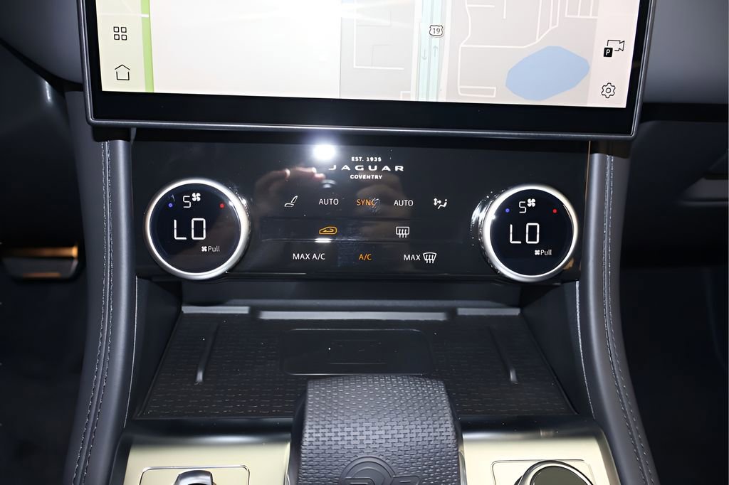 New 2026 Jaguar F-PACE SVR image 22