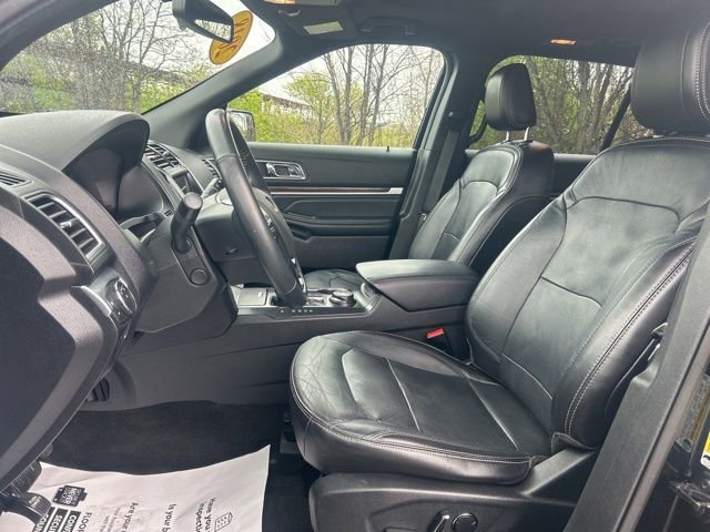 Used 2018 Ford Explorer Limited AWD/4WD image 10