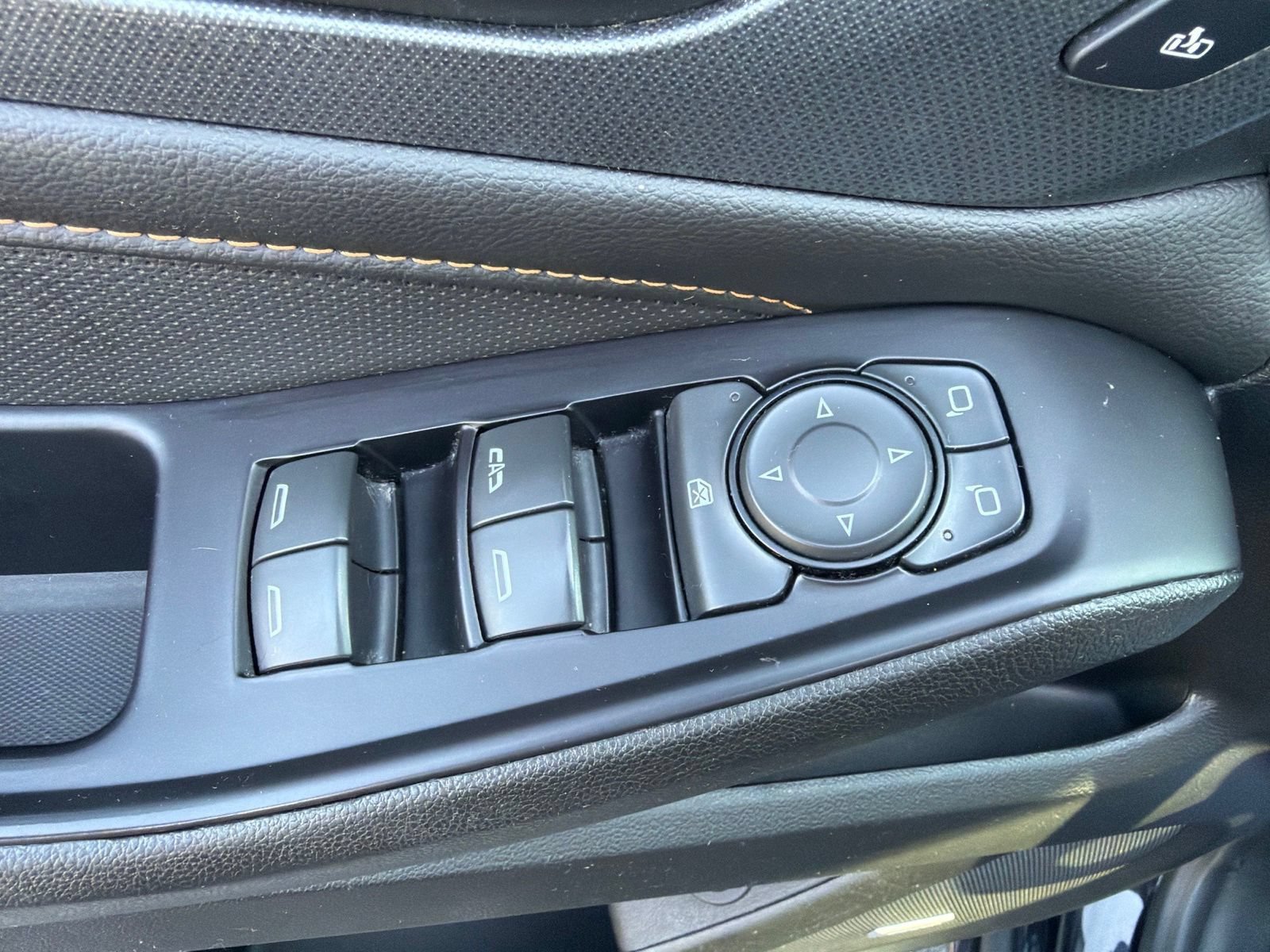 Used 2019 Chevrolet Traverse Premier w/ Redline Edition FWD image 12
