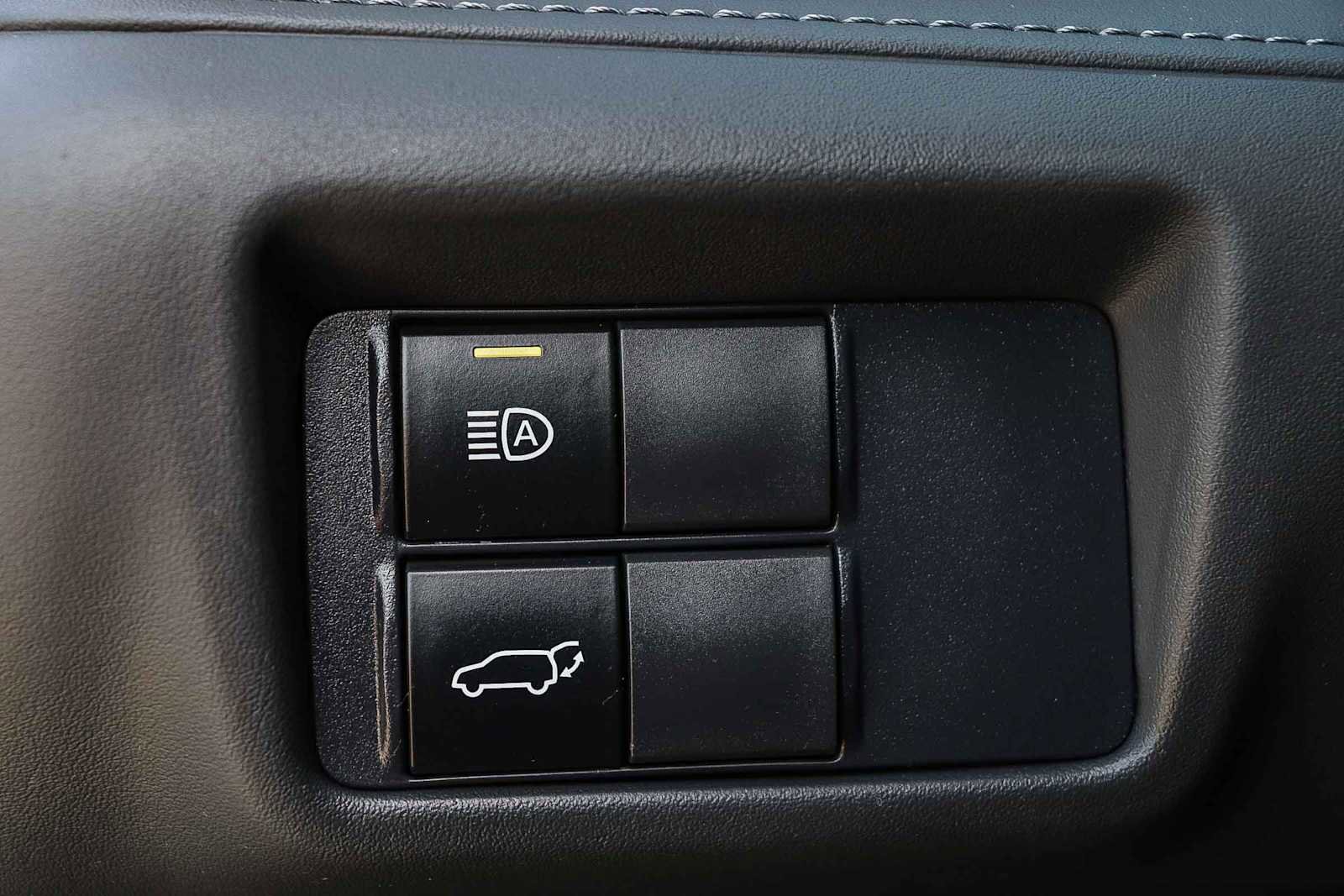 Used 2021 Toyota Highlander XLE image 25