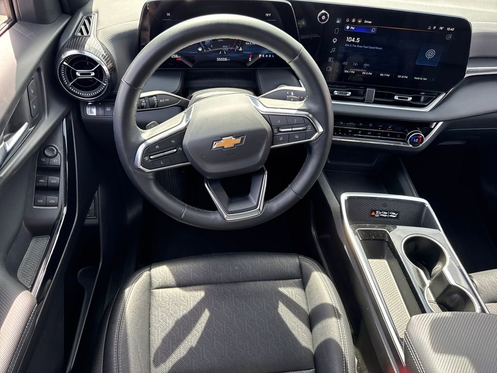 Used 2025 Chevrolet Equinox LT w/ Convenience Package II FWD image 14