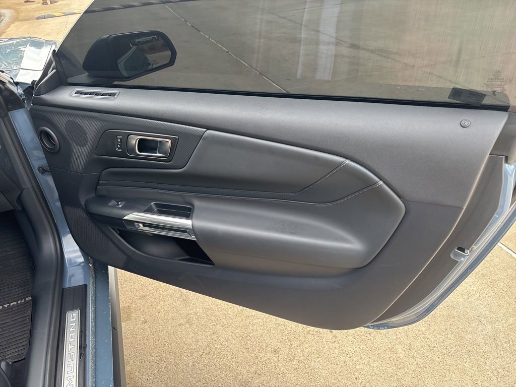 Used 2025 Ford Mustang GT Premium RWD image 39