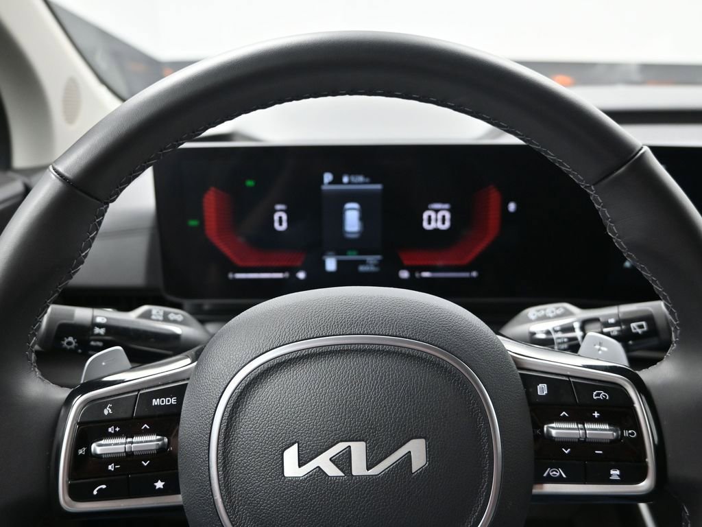 Certified 2026 Kia Carnival EX image 15