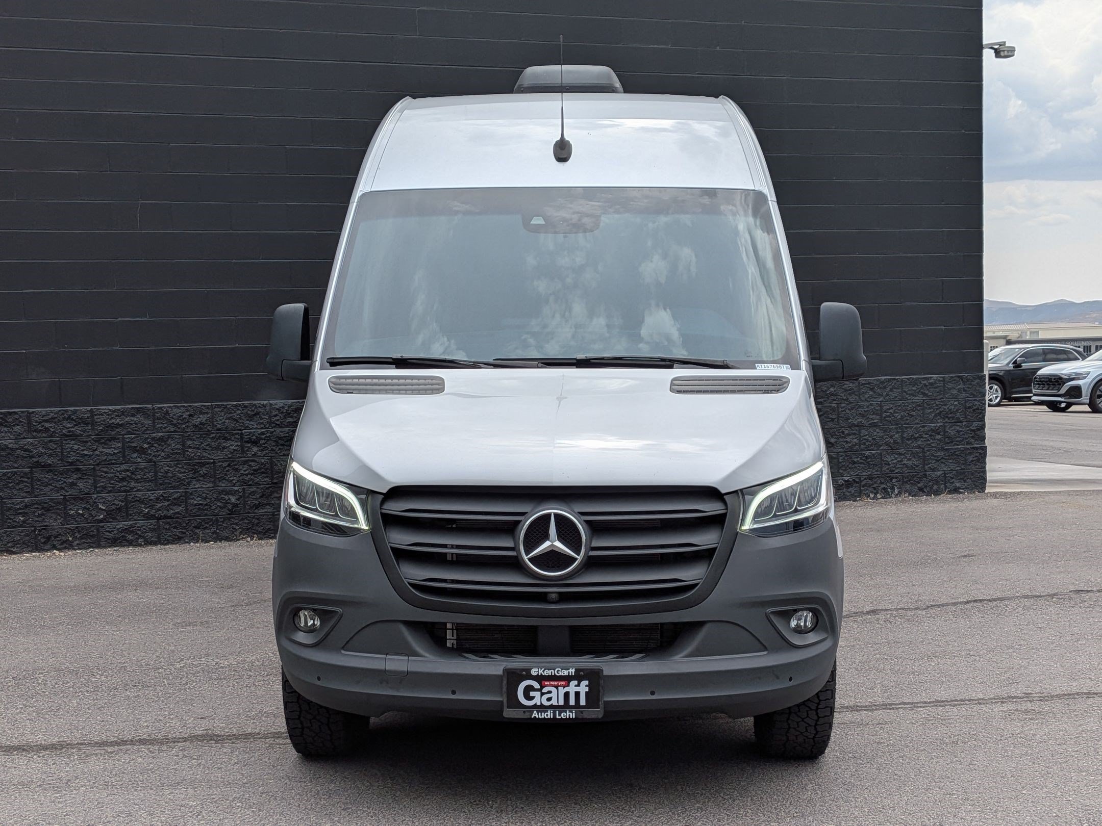 Used 2024 Mercedes-Benz Sprinter 2500 image 3